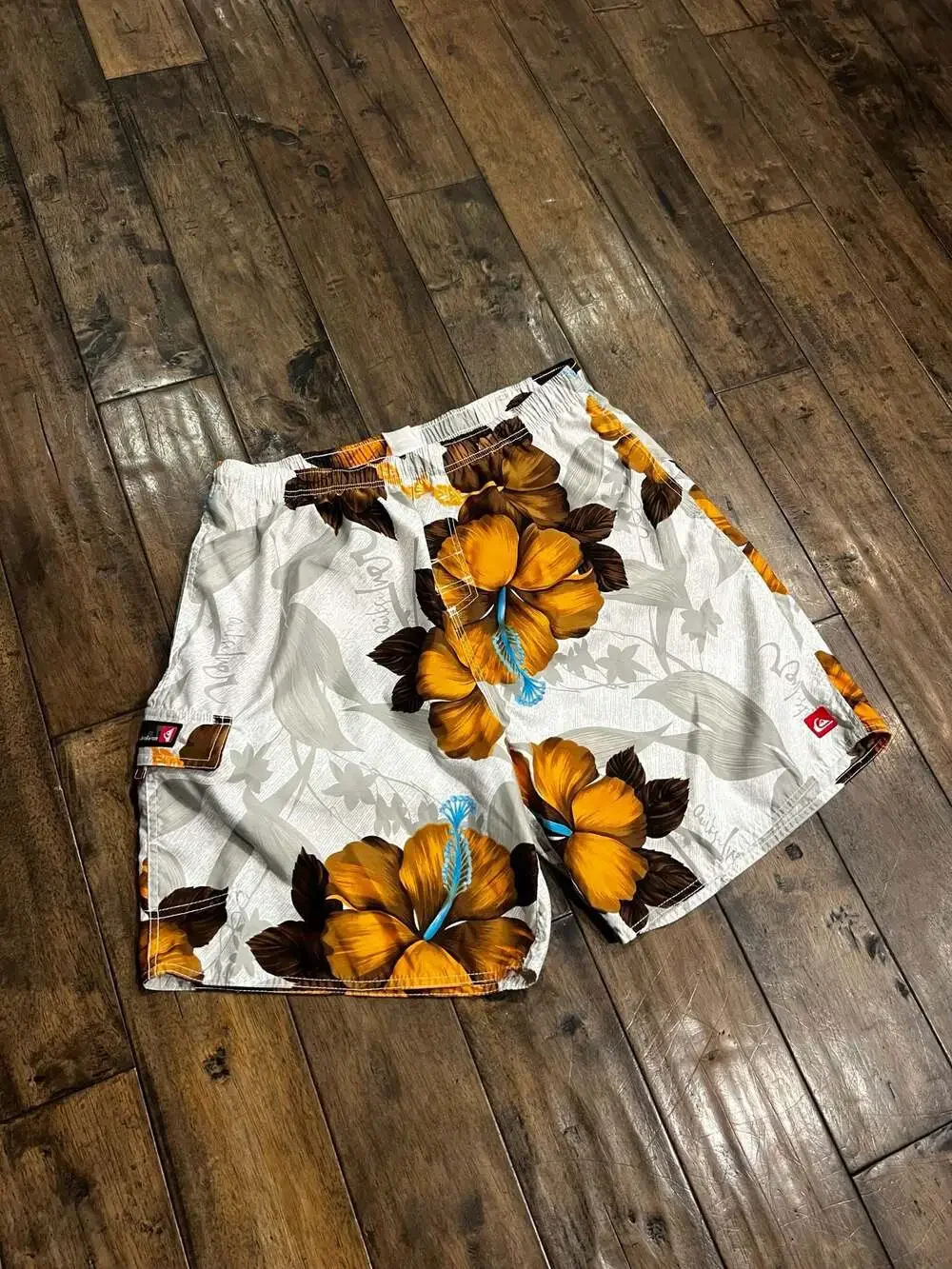Quiksilver Hawaiian Floral Print Board Shorts Surf Trunks